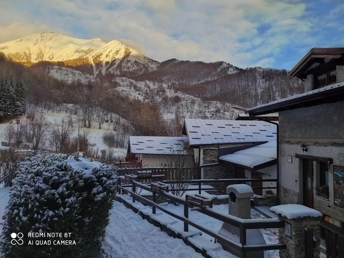 Ferienwohnung La Sauza Usseaux Exterior foto